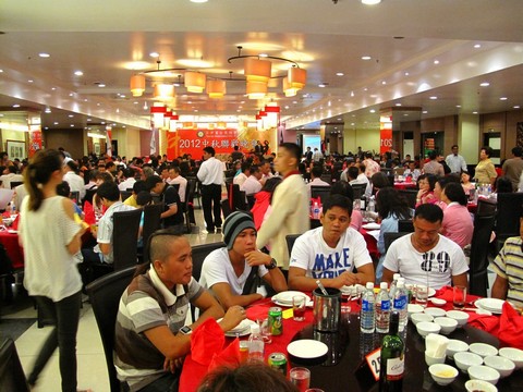 席開45桌，共500人參加